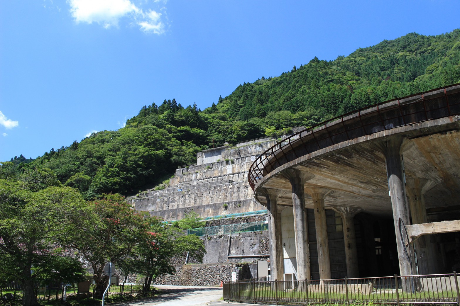 兵庫県朝来市 選鉱場跡地