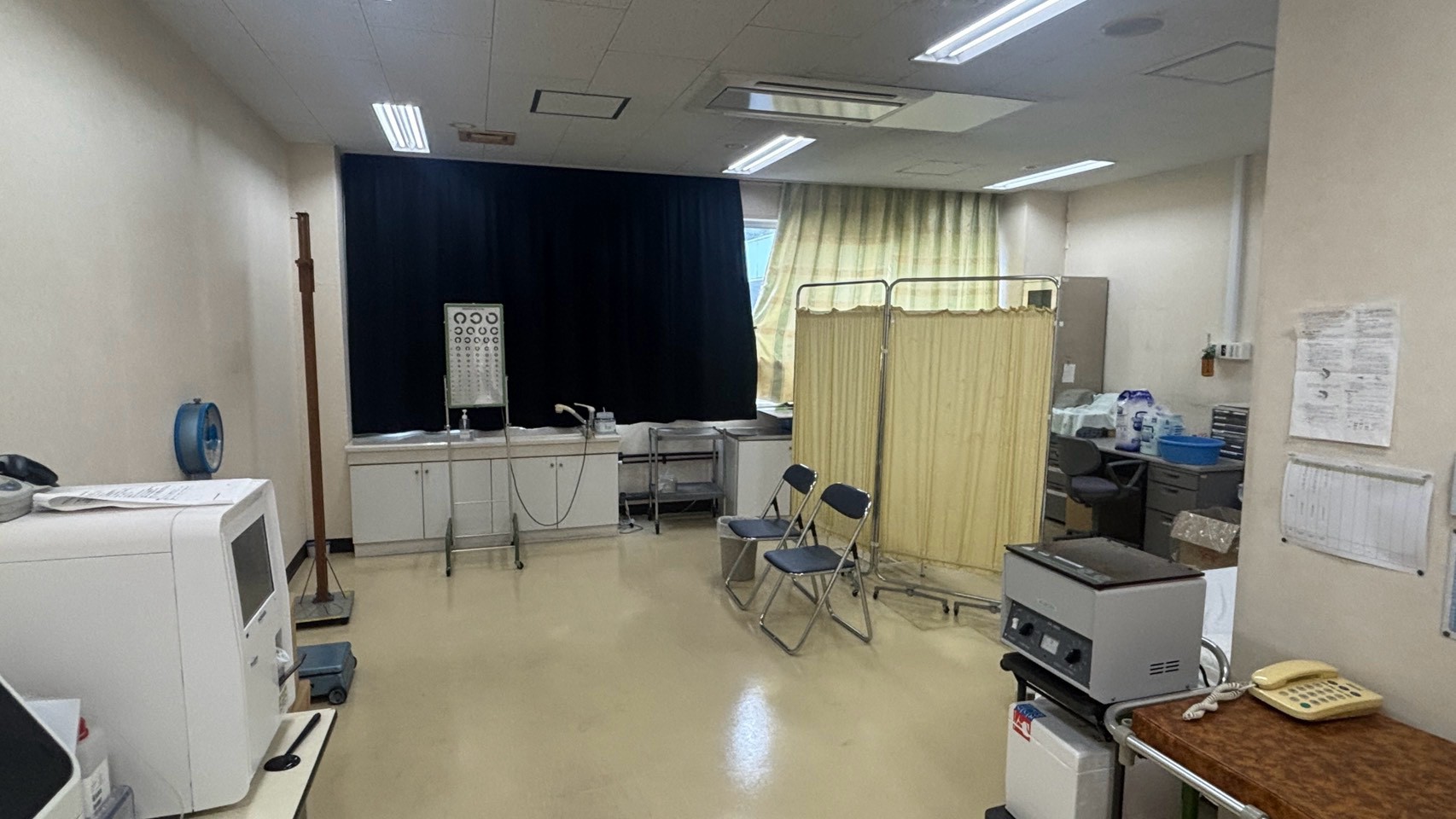 N病院のパーティションで仕切られた医療スペース